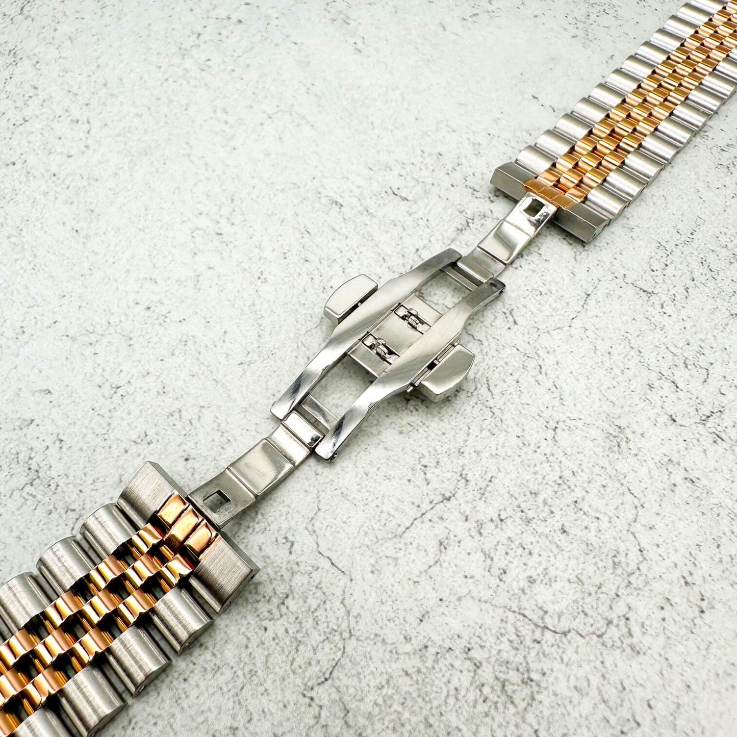 Jubilee Stainless Steel Metal Apple Watch Strap In Silver And Rose Gold 2