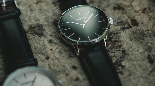 Metal vs. Leather - Which Watch Strap is Better For Your Skin?