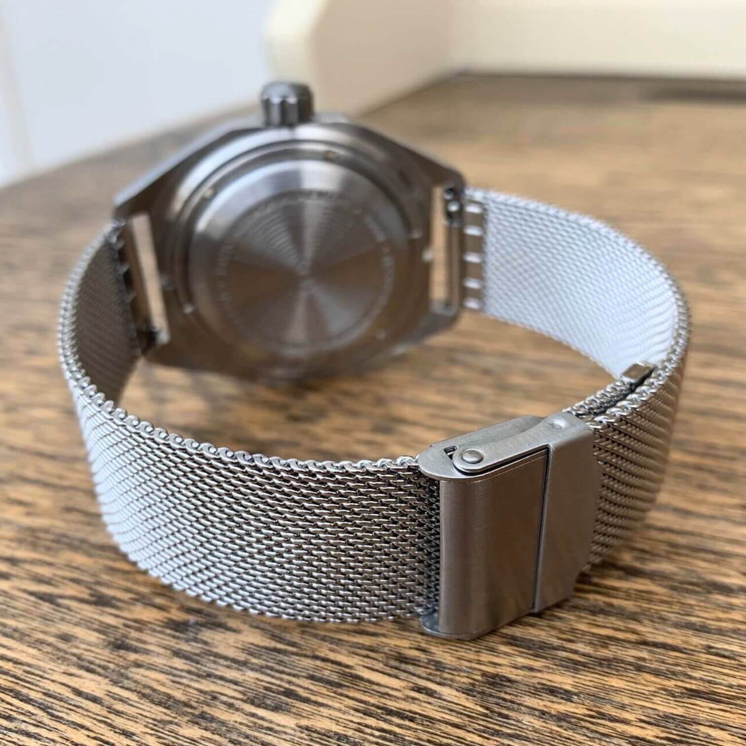 Metal mesh store watch strap