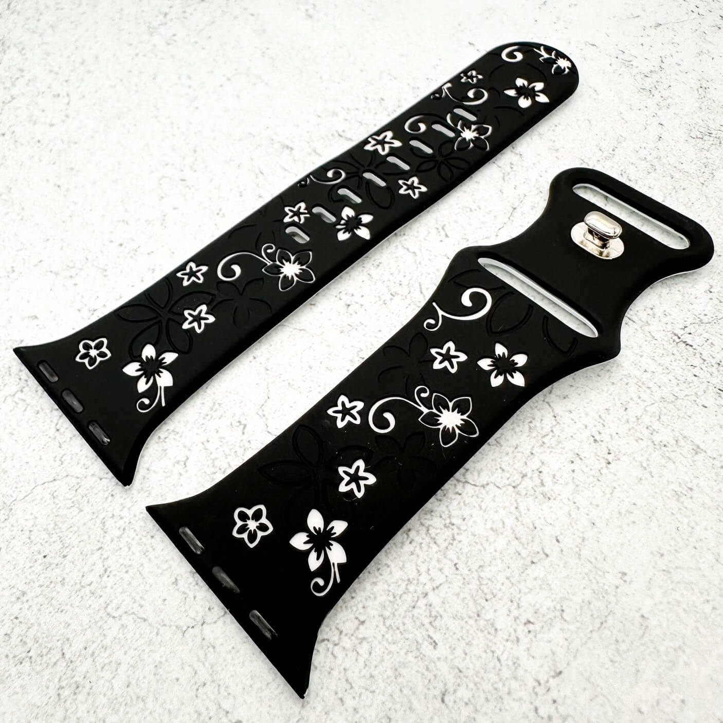 Silicone Floral Engraved Strap For Apple Watch In Black And White 2