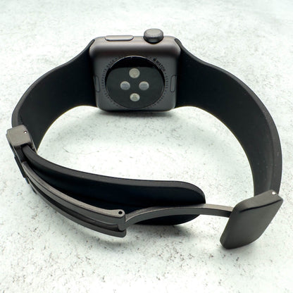 Silicone Strap With Magnetic Clasp For Apple Watch In Black 2