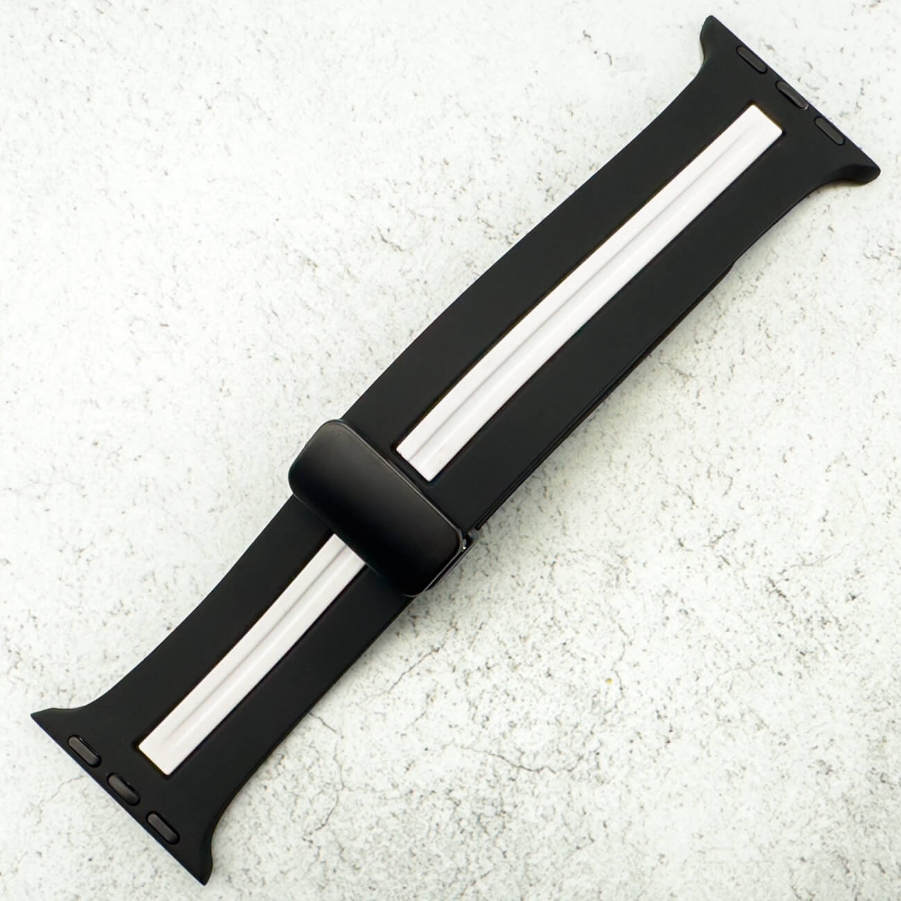 Silicone Strap With Magnetic Clasp For Apple Watch In Black And White 1