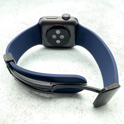 Silicone Strap With Magnetic Clasp For Apple Watch In Blue And White 2
