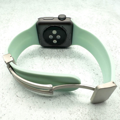 Silicone Strap With Magnetic Clasp For Apple Watch In Light Green 2