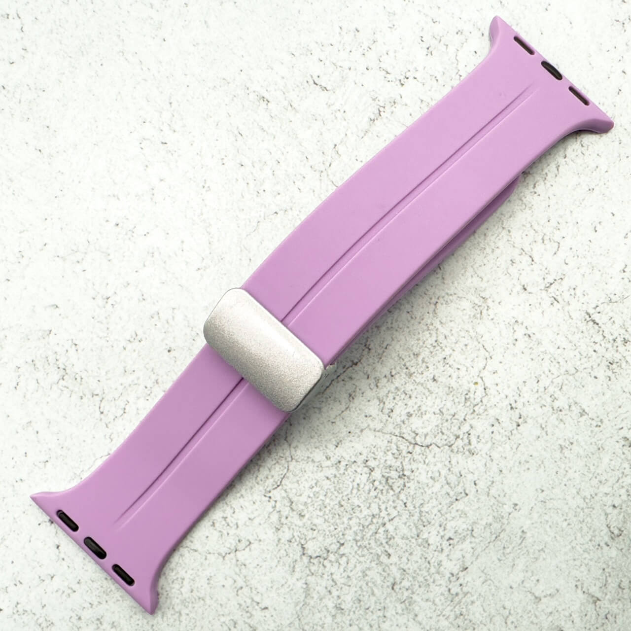Silicone Strap With Magnetic Clasp For Apple Watch In Light Purple 1