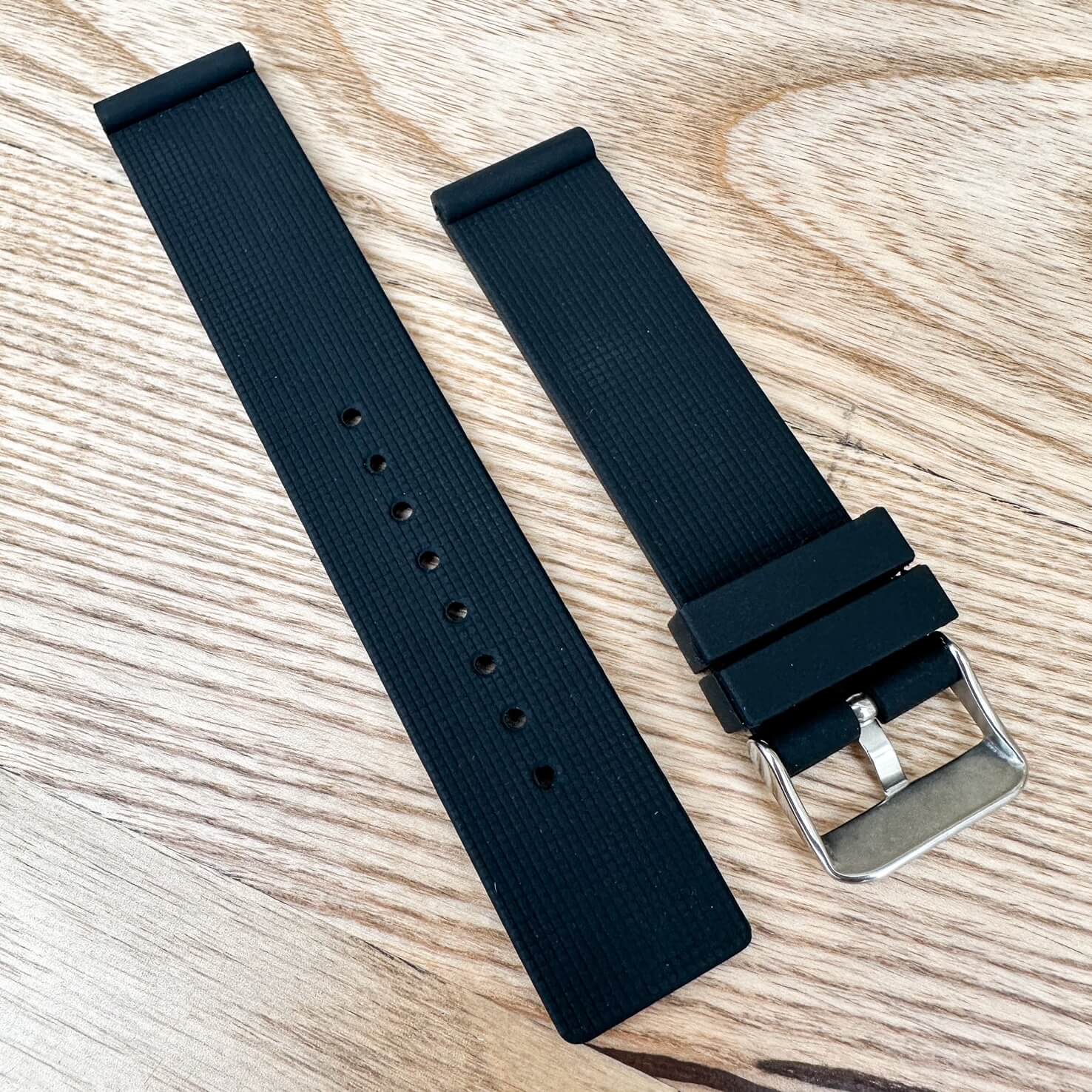 Soft Silicone Universal Watch Strap Black 3